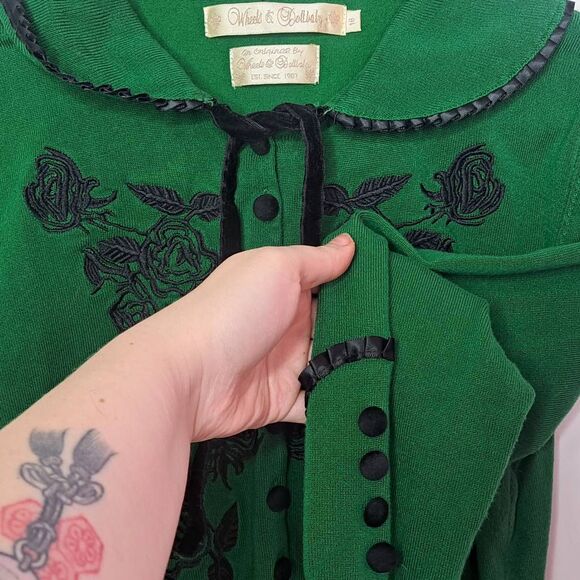 Wheels and Dollbaby Women's Plus Size Dita Cardigan Emerald with Black Embroider - Picture 7 of 10